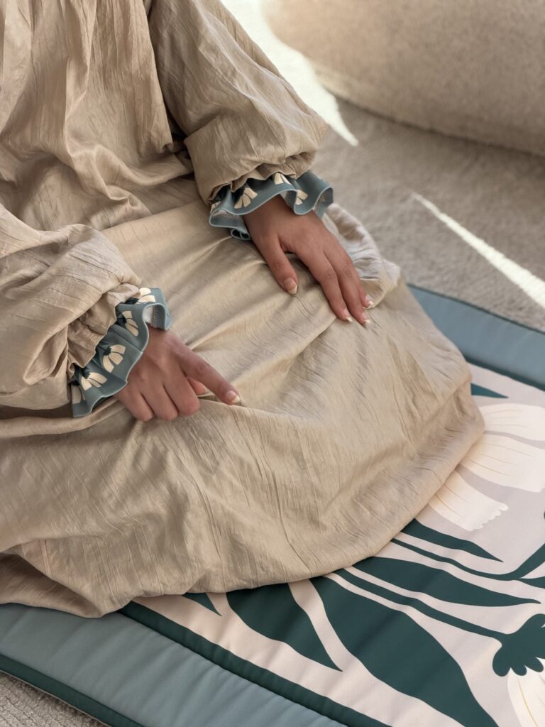 ثوب الصلاة الأخضر من قطعة واحدة بغطاء رأس من طقم الصلاة الفاخر